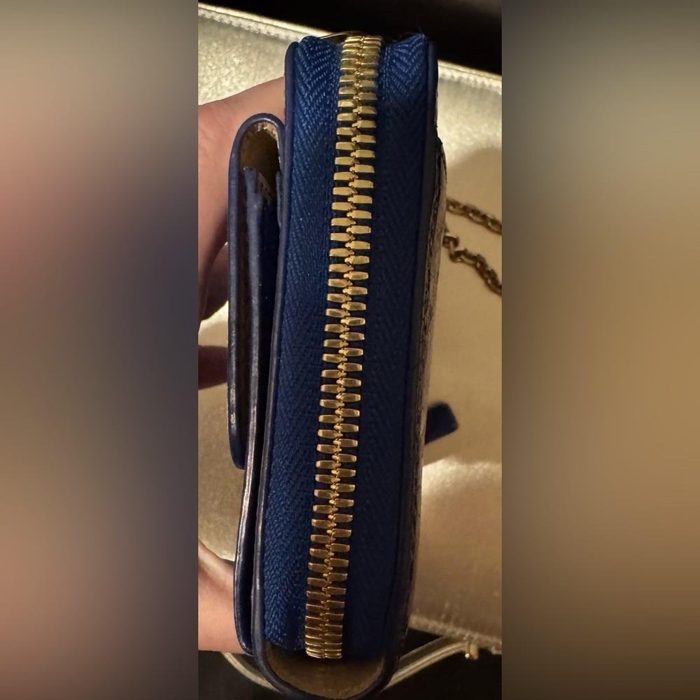 MCM Blue Leather Croco Print Exclusive Korean Edition Wallet on Chain RARE - Picture 3 of 16